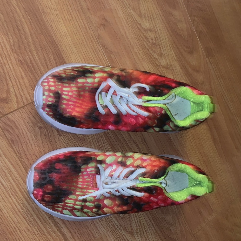 Running shoes